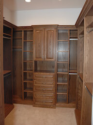 Walk in Closet Master Bedroom